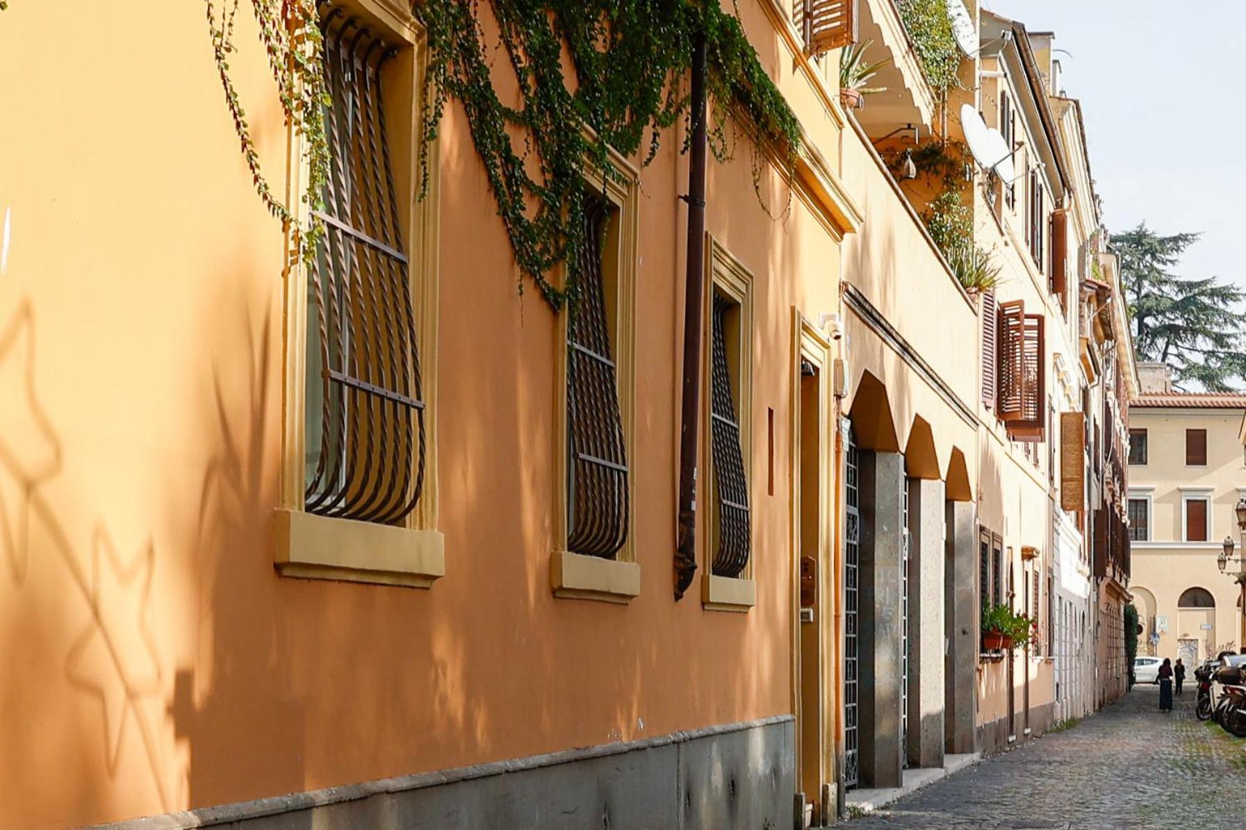 Riari House - Residenze Romanae Holiday home *